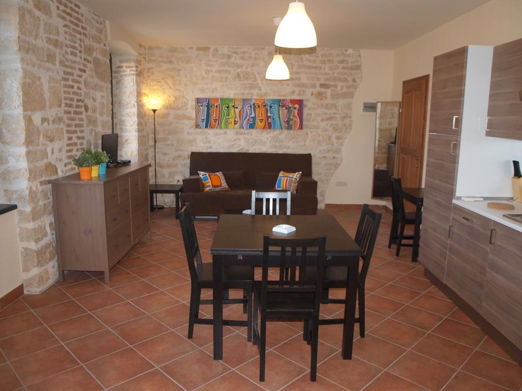 Rovinj'S Flowers Apartments Room photo